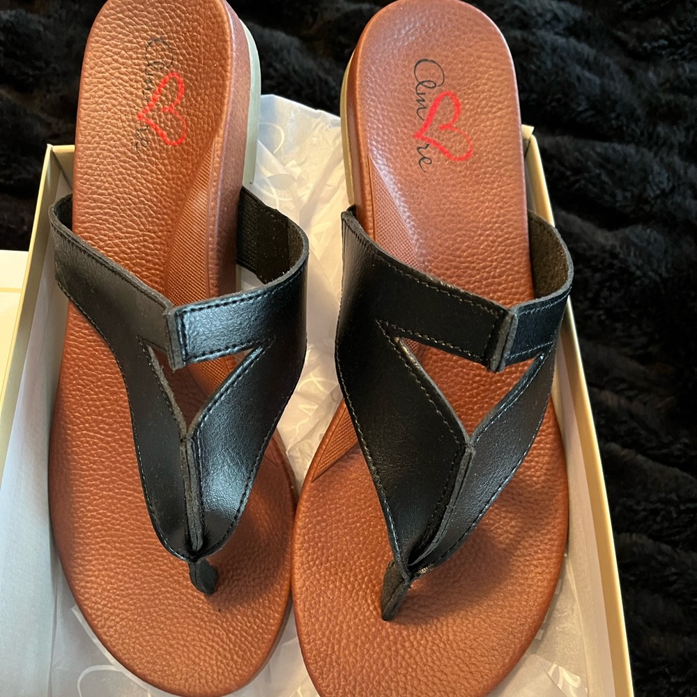 Mia black leather sandals
